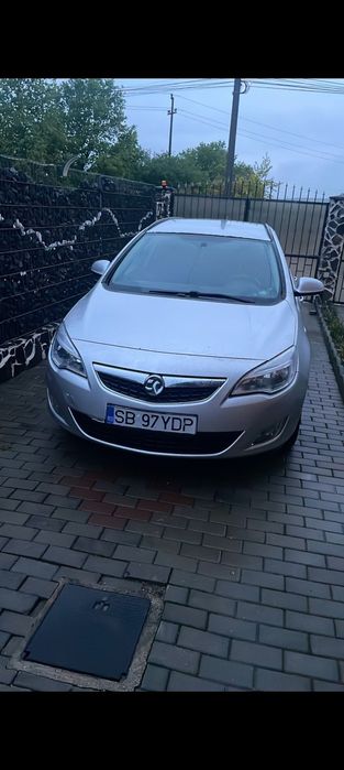 Piese turbina cutie injectoare volanta bara capota ușa Opel Astra j