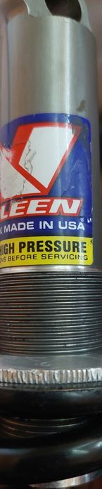 Заден амортисьор Noleen.