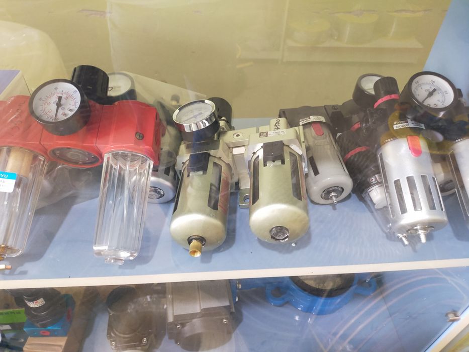 Пневмораспределитель, пневматика, пневмоцилиндр