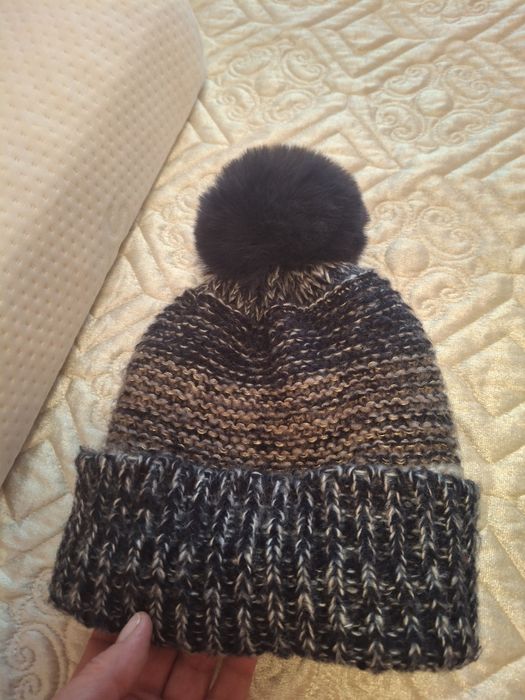 Продам  шапки женские