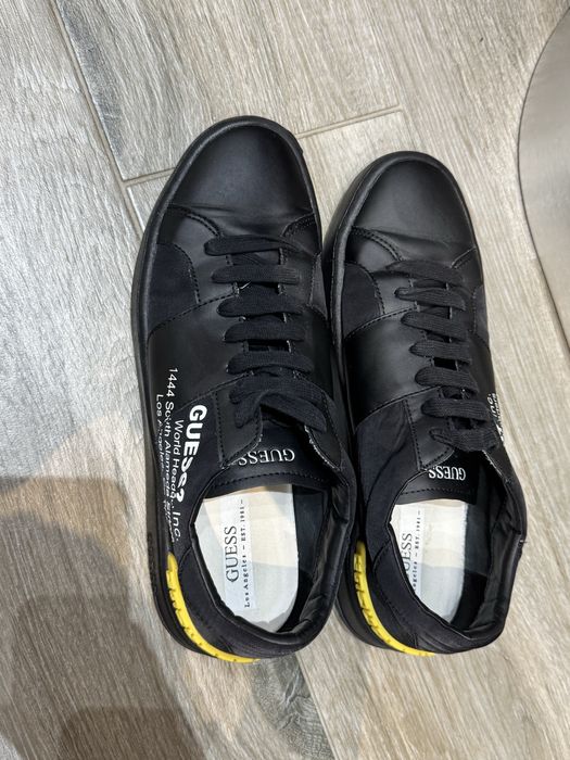 Мъжки обувки Guess
