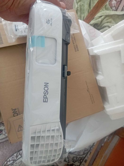 Проектор EPSON EB-S400