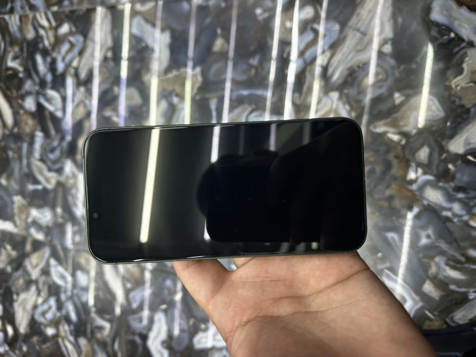 iPhone 13 128GB Green — в отличном состоянии