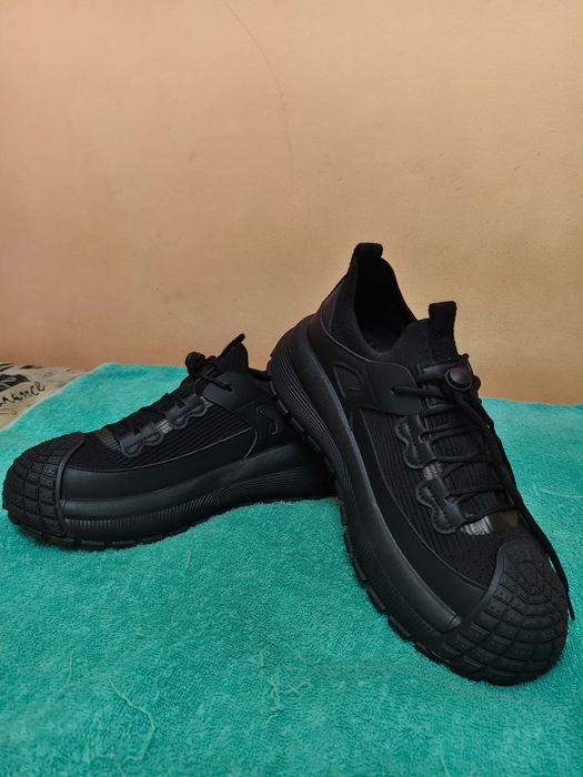 Кроссовки (изики) мужские