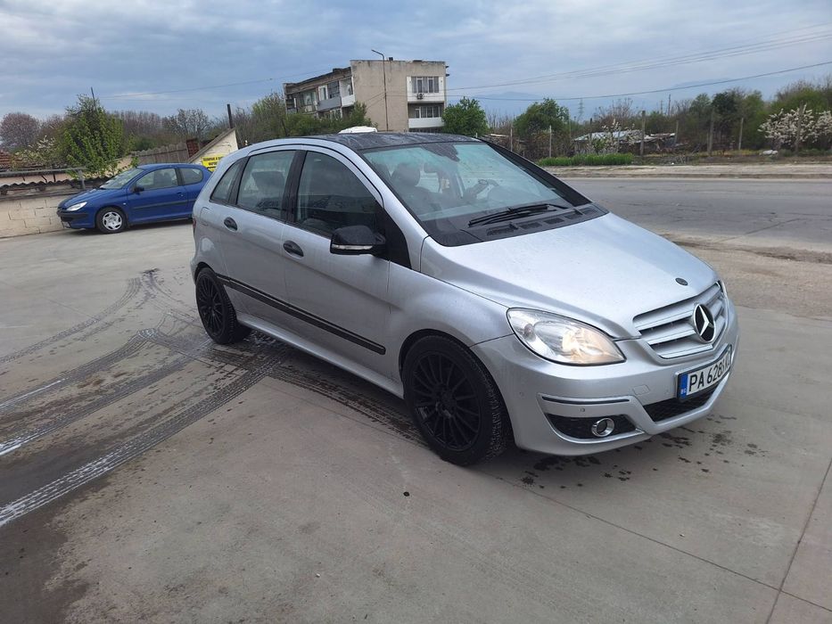 Mercedes-Benz B 200