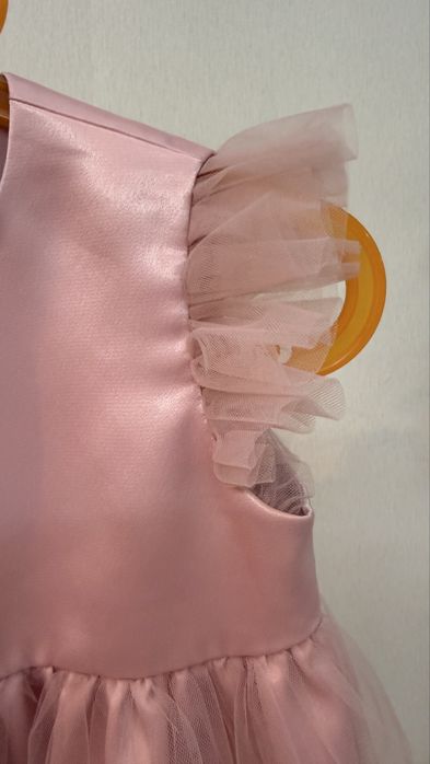 Продам детские платья нардяные