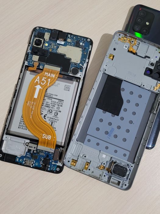 Продам два Samsung A51