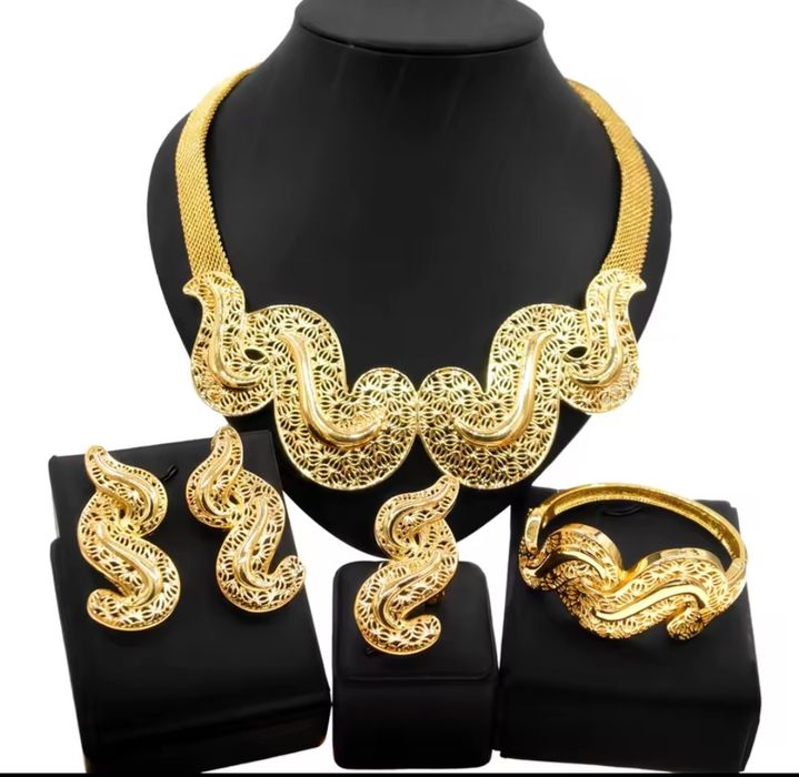 Bijuteri placate cu aur 18 k