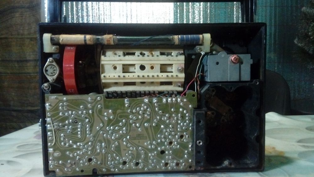 Приёмник VEF-202 (на запчасти)