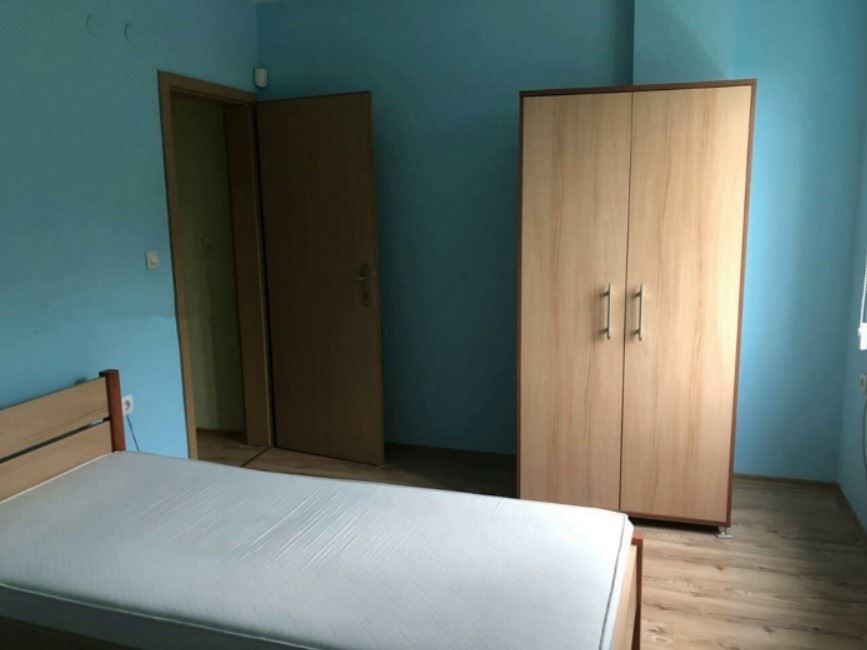 Дава се под наем Тристаен апартамент в София, Хиподрума - 90 кв.м за 648.21 € - Снимка #5