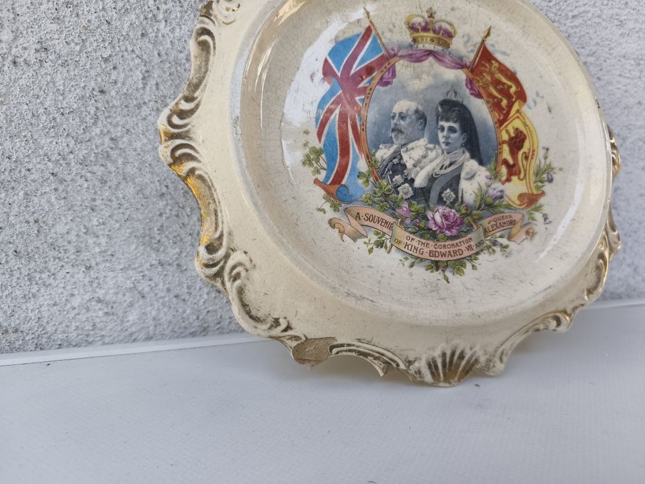 Сувенирна чиния за коронацията на крал Едуард VII и кралица Александра