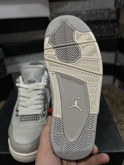 Jordan 4 Retro Frozen Moments