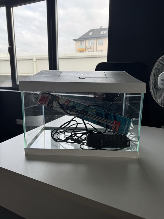 Аквариум 60 литра с капак, осветление, помпа и филтър