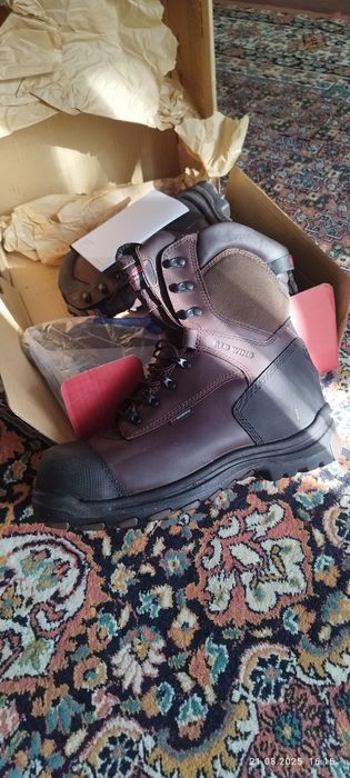 Продам мужские ботинки