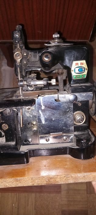 Оверлок Китай трехниточный