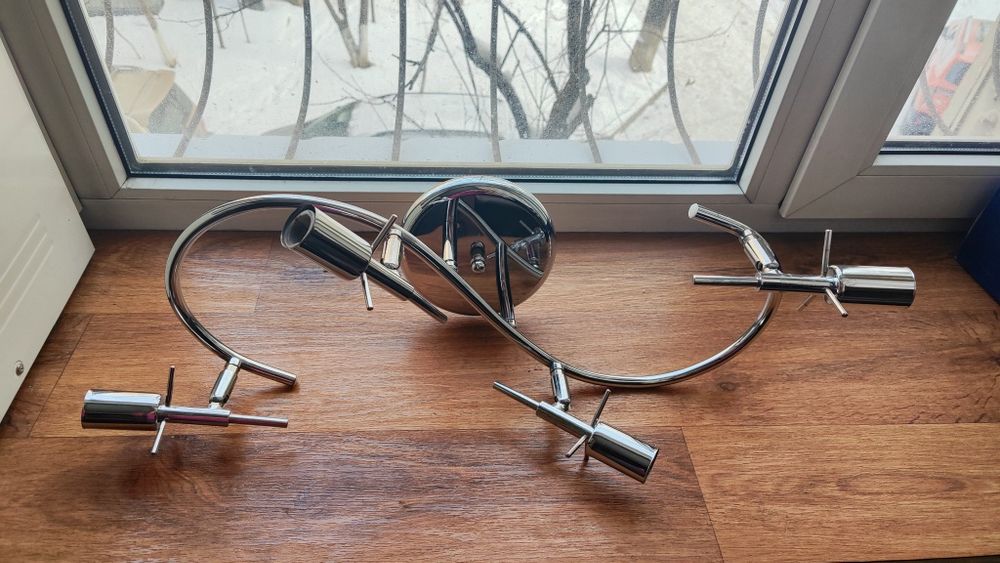 Продам люстру б/у