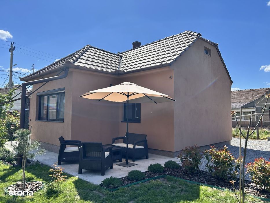 Casă complet renovată