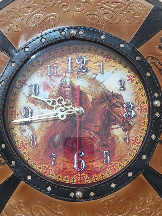 Продам настенные часы ручной работы