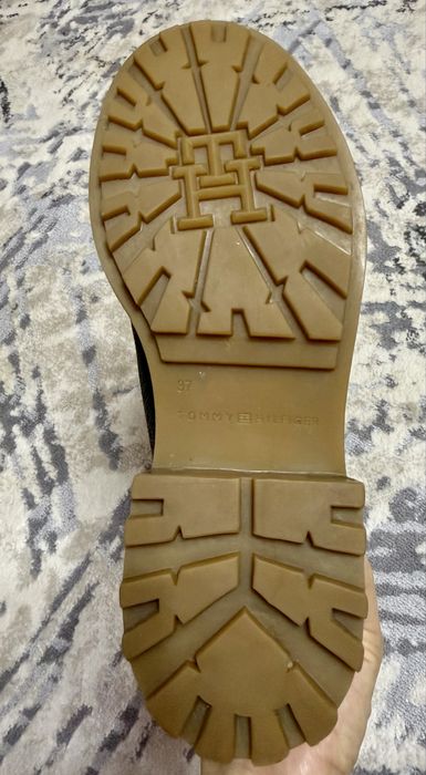 Продам ботинки Tommy Hilfiger