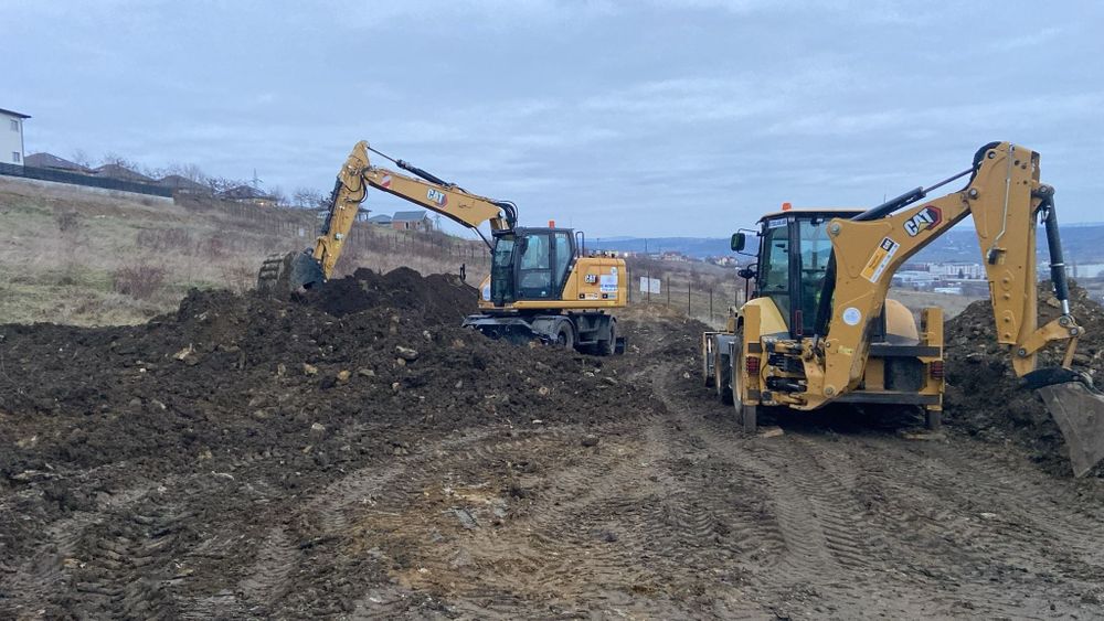 Inchiriez EXCAVATOR 16tone pe roti in Iasi si localitatii apropiate