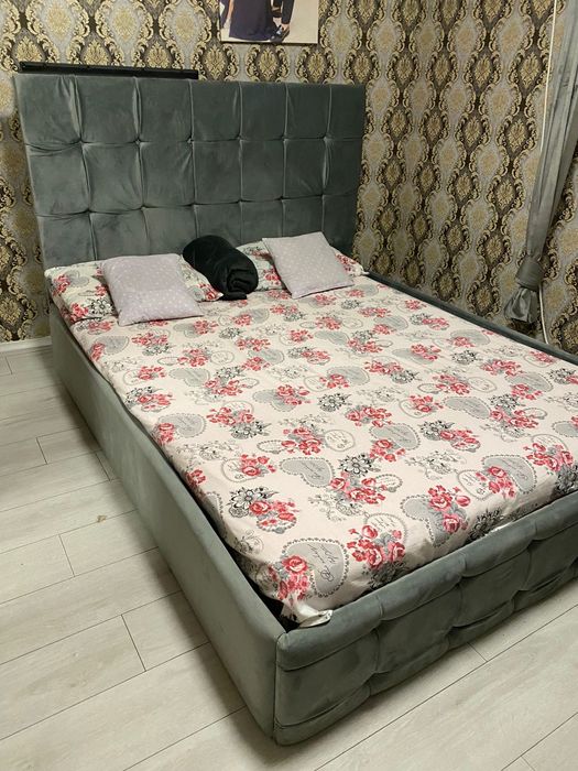 Pat tapițat fara saltea inclusa