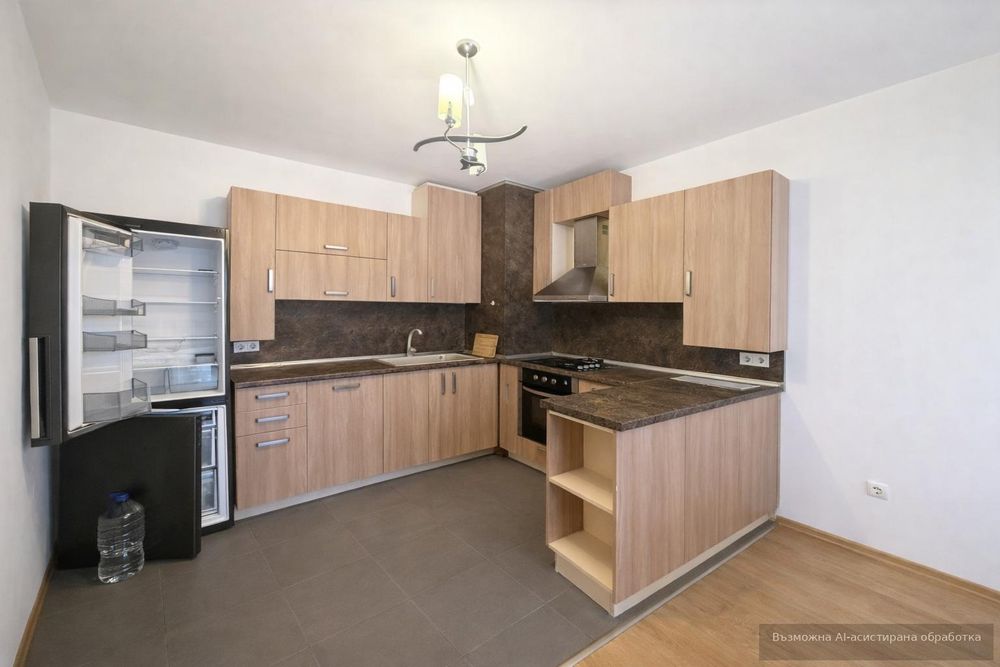 Тристаен апартамент под наем в Център