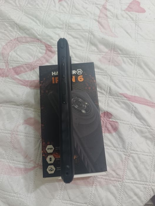 Hammer Iron 6 смартфон