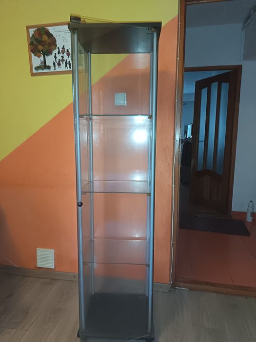 Fular vitrina sticla