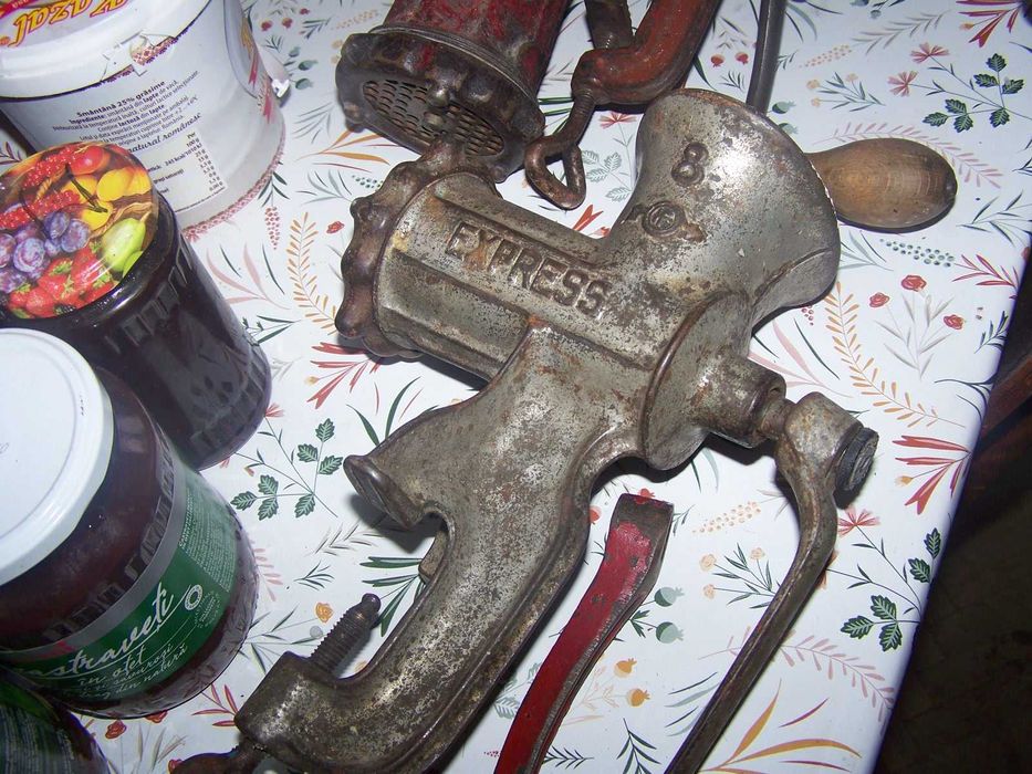 vand masini de tocat carne