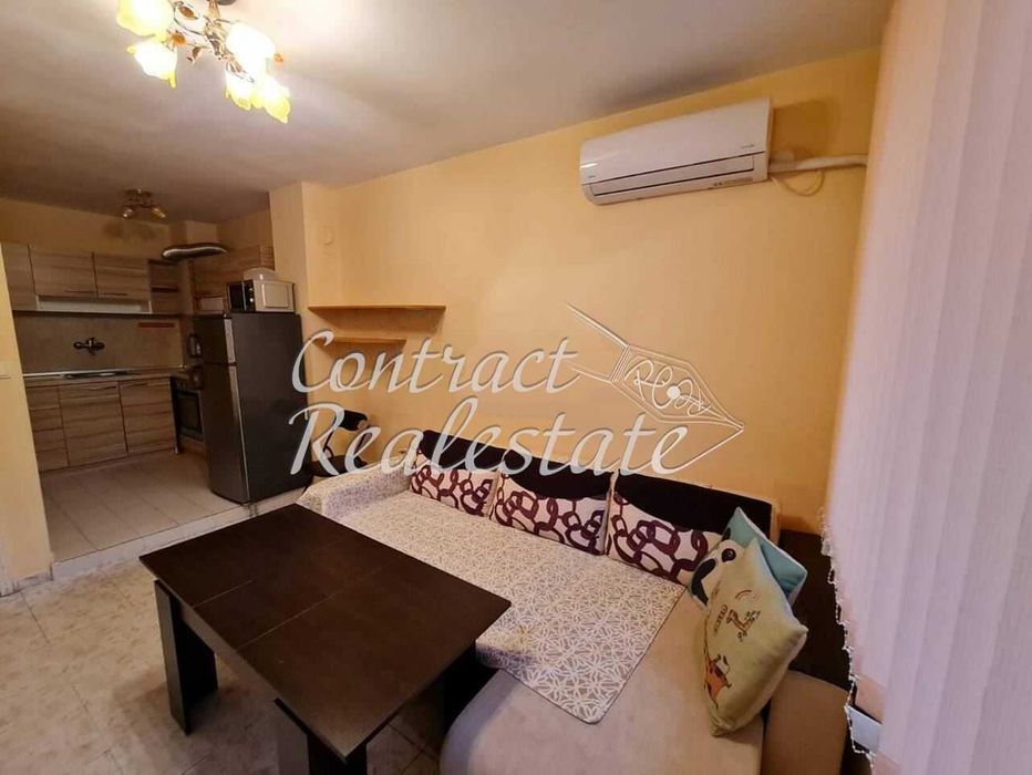 Нов Двустаен Обзаведен Центъра на Варна !