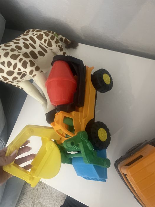 Продам большие машинки