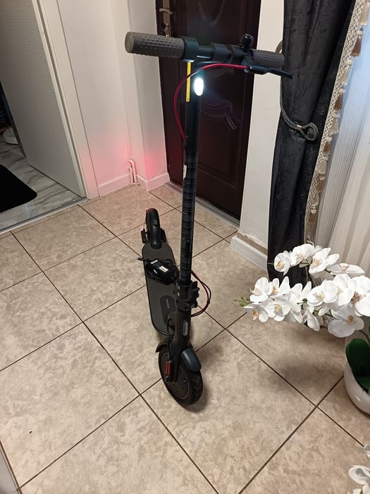 Trotineta electrica pliabila Xiaomi