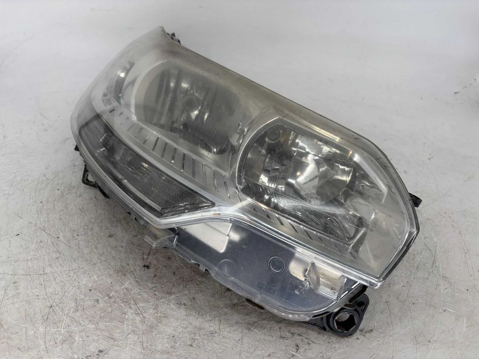 Far dreapta Citroen C5 an 2011