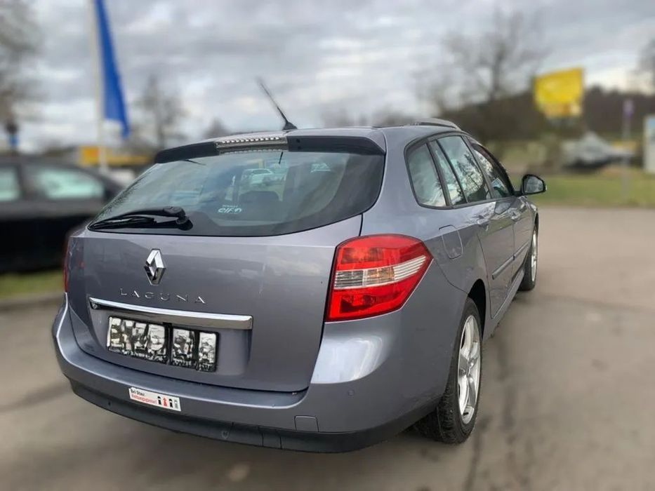Dezmembrari / Dezmembrez RENAULT CLIO 2 SYMBOL