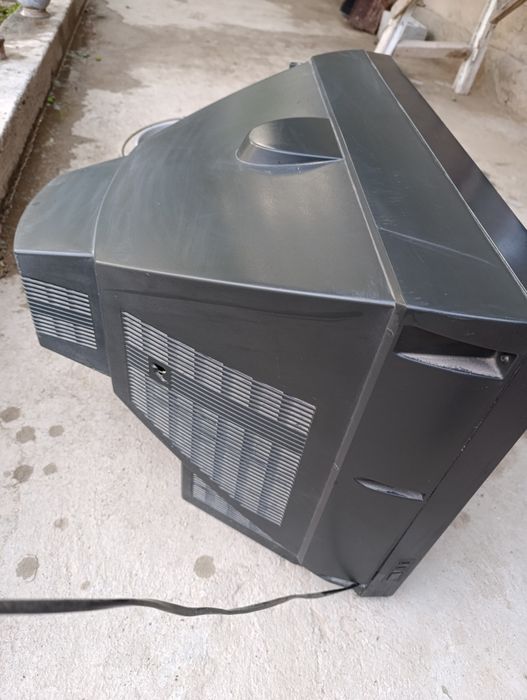 LG televizor sotiladi. Ishlaydi. Xolati yaxshi