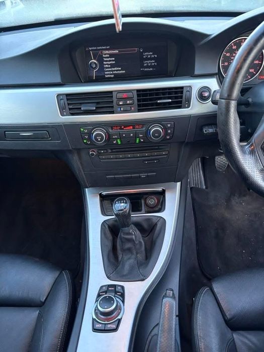 Dezmembrez BMW 318d LCI an 2012 Motor N47 2.0d 143cp Recaro incalzit FLA Xenon adaptiv Cic Stopuri Led Jante 18