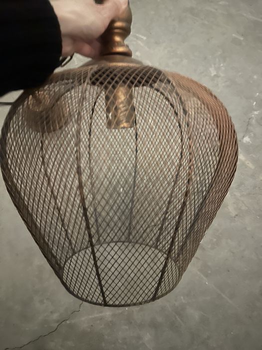 Продам люстру почти новая