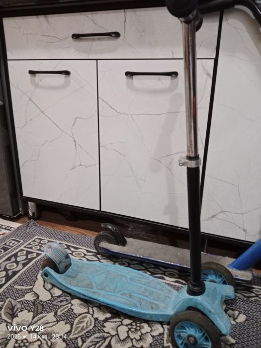 Самакаттар бар .1000