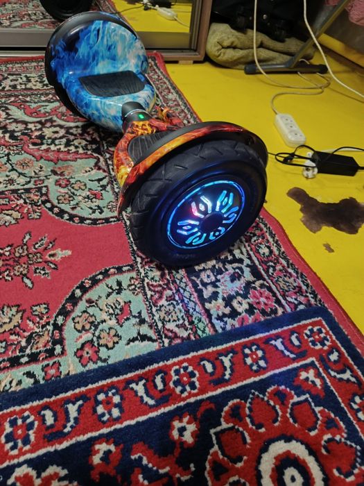 Продается гироскутер в отличном состоянии.