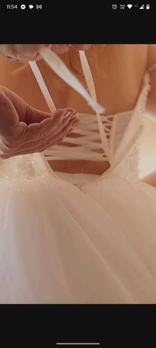 Vand rochie de mireasa printesa