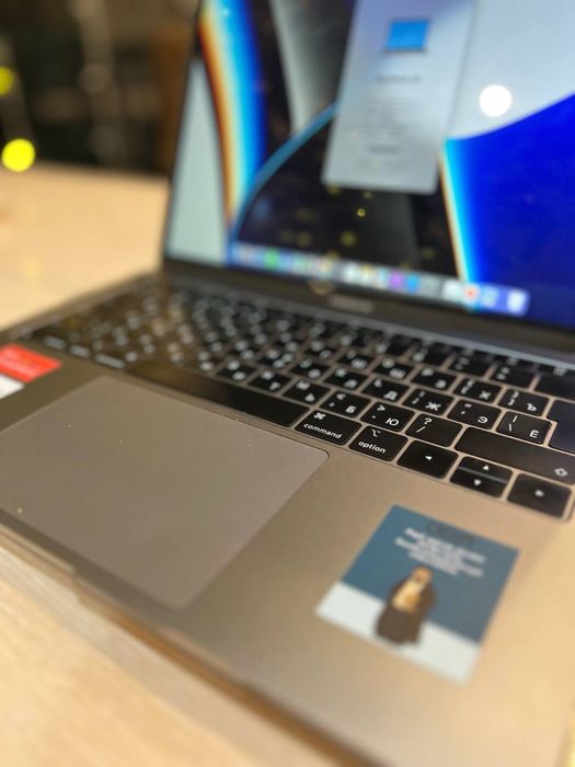 Продается Макбук Air 13