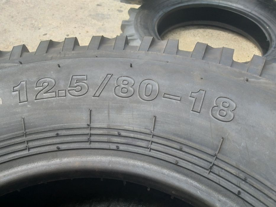 Cauciucuri noi 12.5/80-18 pentru combina agricola cu 12 pliuri R18