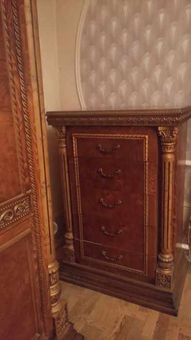 Спальный гарнитур