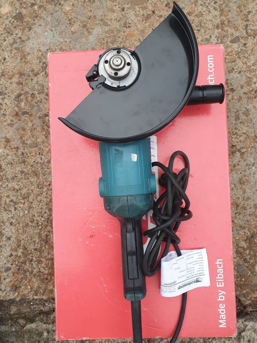 Оригинални ъглошлайфи Макита GA9050R и Бош GWS1400