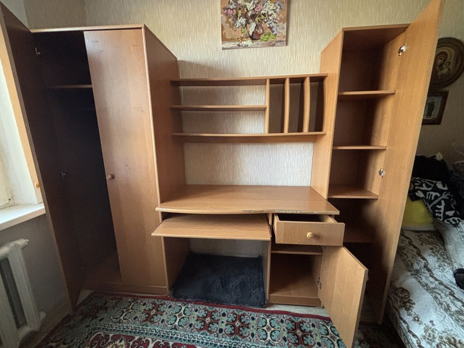 Продам СРОЧНО стенку для школьника