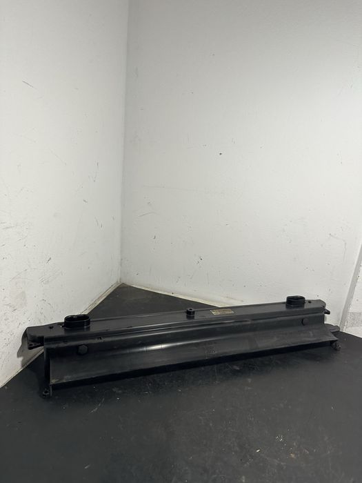 Capac trager radiatoare BMW Seria 5 E60 E61  Suport plastic trager