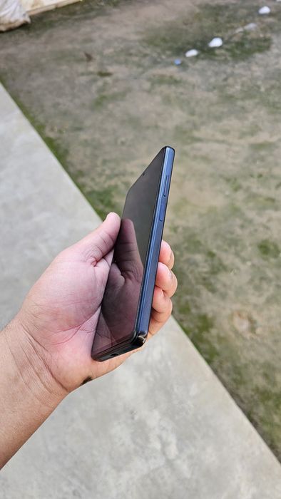 Pocco x4 Pro 5g 8+4/256