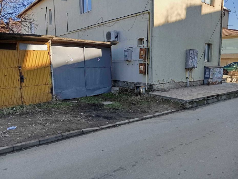 Дава се под наем Гараж / Паркомясто в Велико Търново, Картала - 20 кв.м за 60 € - Снимка #2