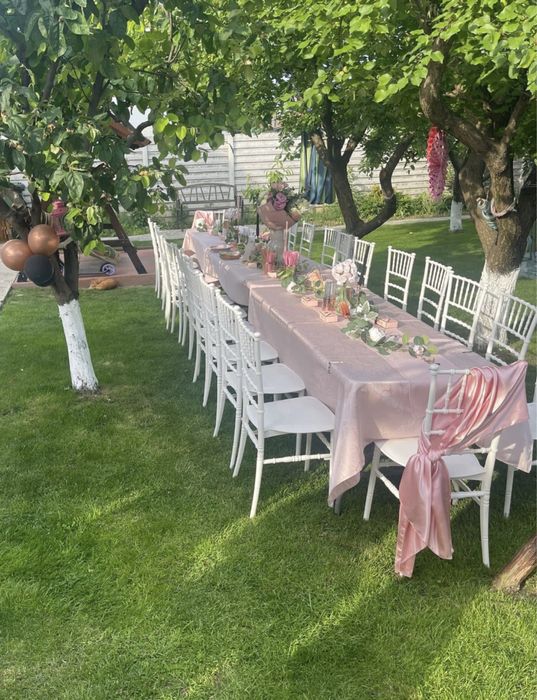Inchiriez pavilion, cort mese/mese cocktail, scaune evenimente 24 pers