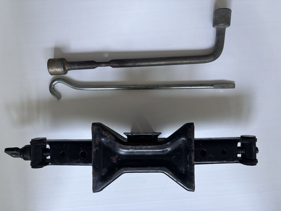 Домкрат с баллоником